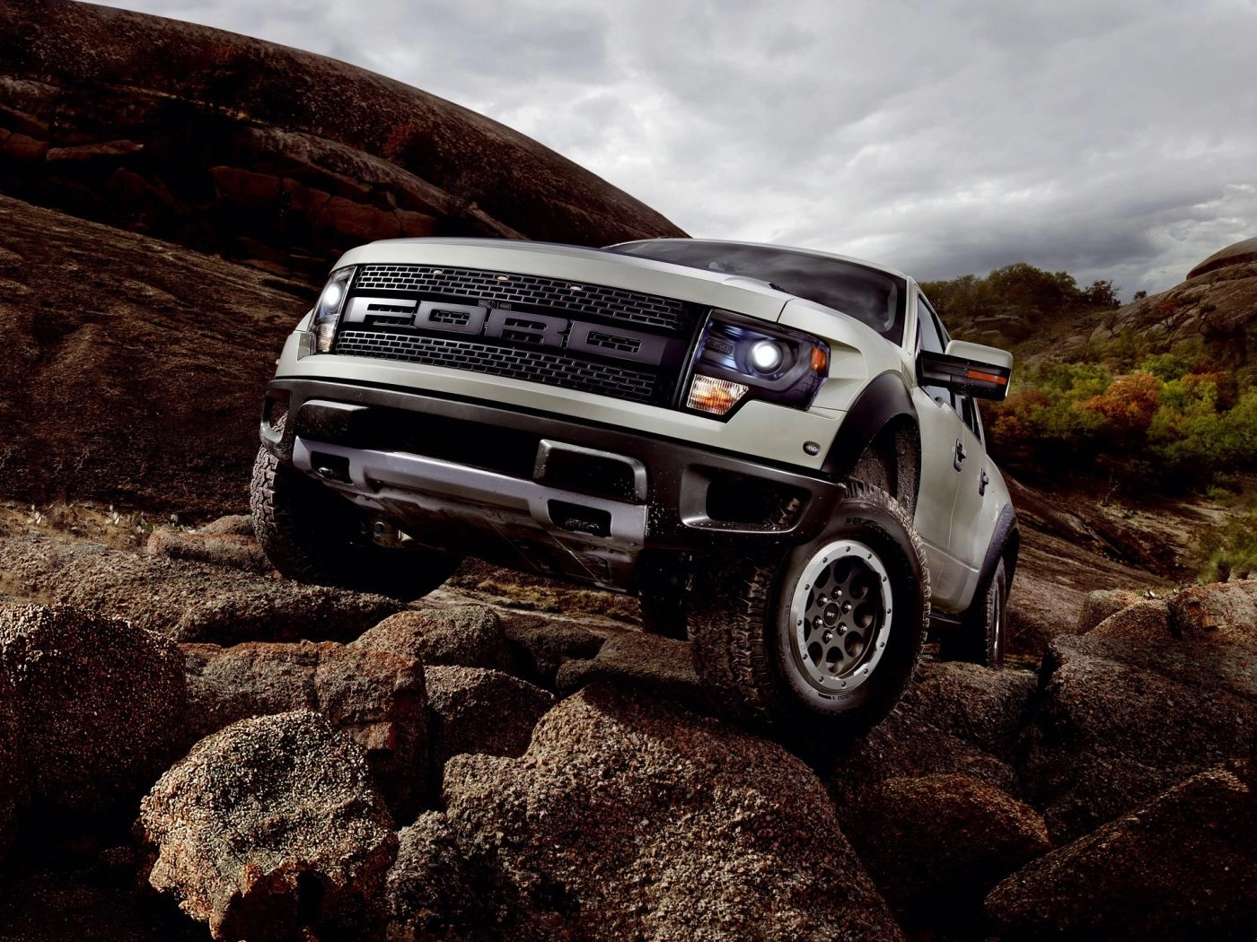 Analysis of LED Headlight Maintenance Costs and Regulatory Requirements Do They Need Regular Replacement
