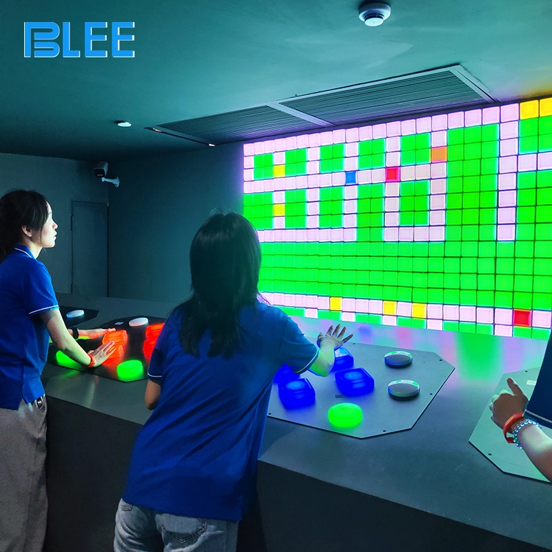 Whack a Mole Game Machine（1） - BLEE