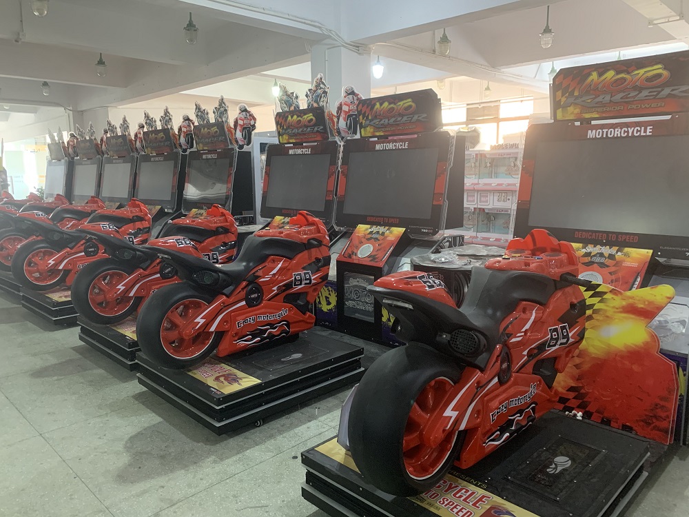 racing game machines