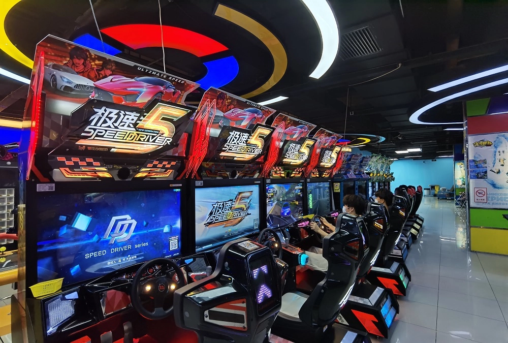 Racing Game Machine - BLEE