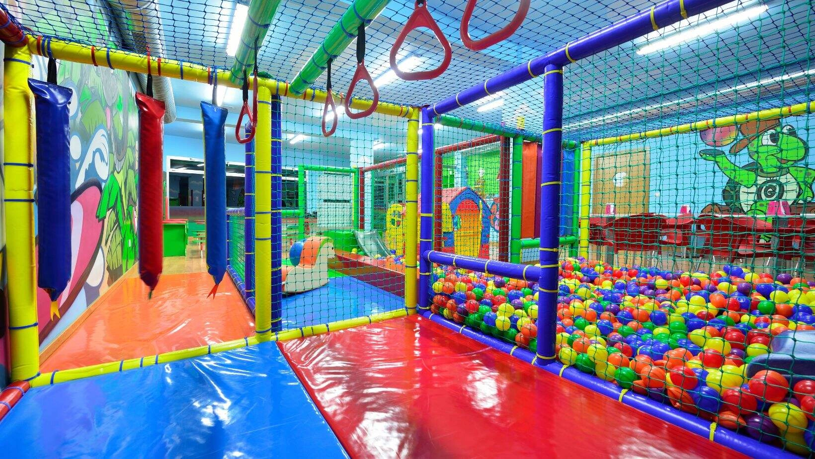 Designing an Attractive Layout for Indoor Playgrounds - BLEE