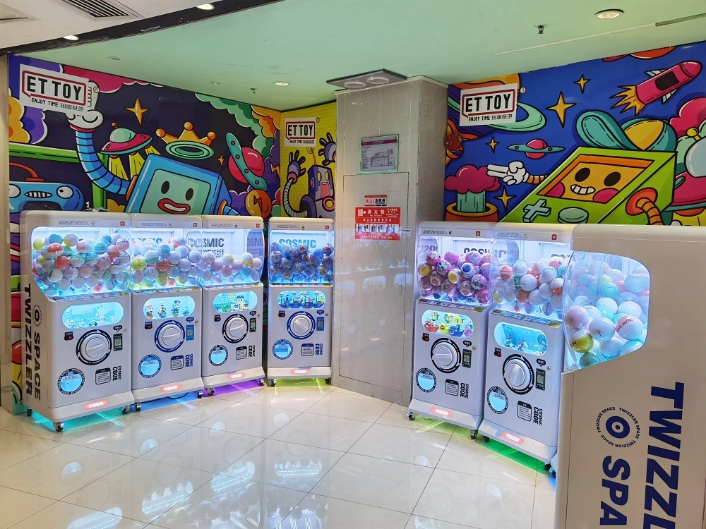 capsule toy vending machines - BLEE