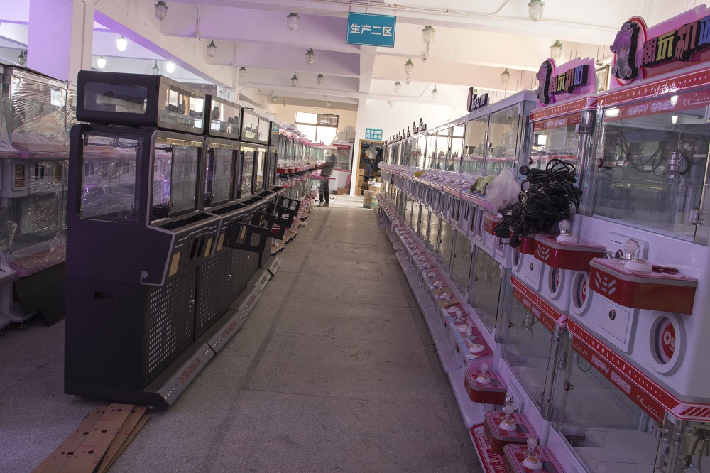 commercial claw machines