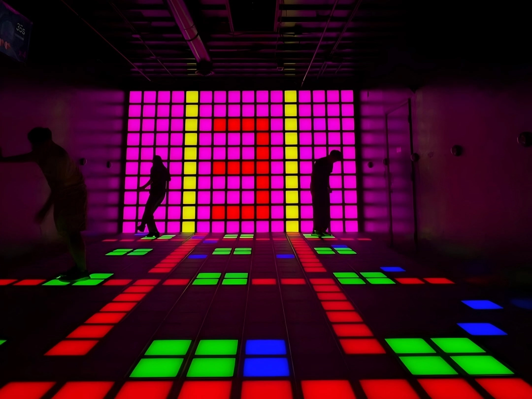 Interactive Grid game - BLEE