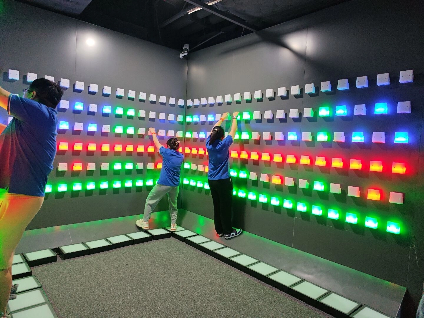 Optimizing Operational Efficiency in Trampoline Parks: Cost-Saving Solutions - BLEE