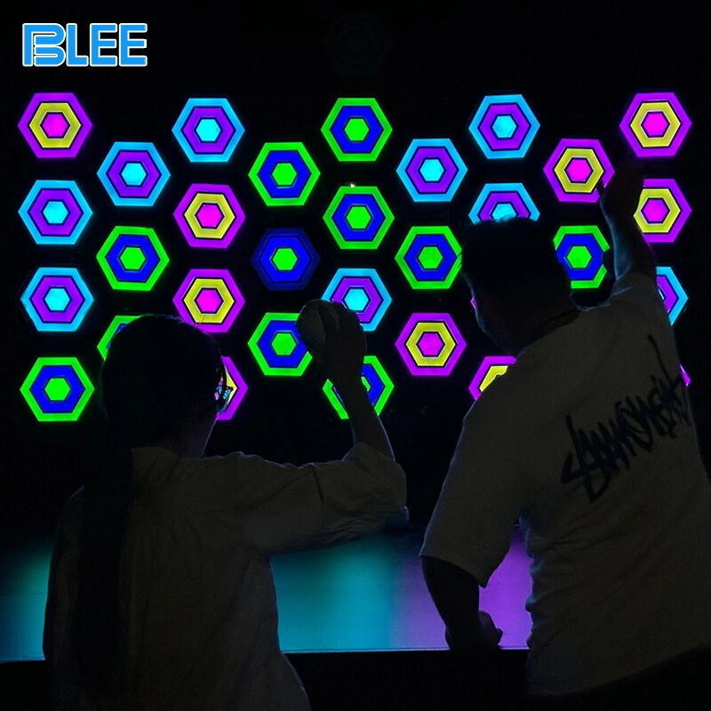 Throw Arena Game 1 - BLEE