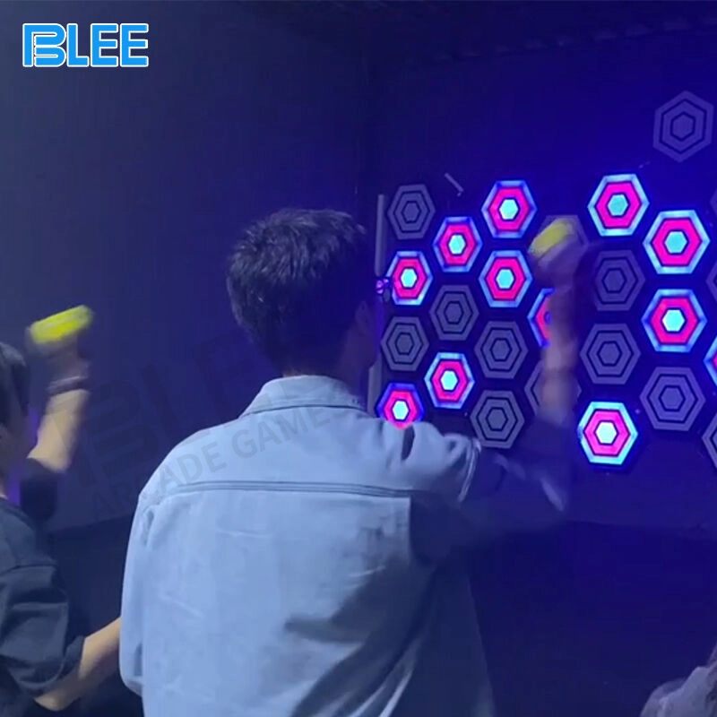 Throw Arena Game 5 - BLEE