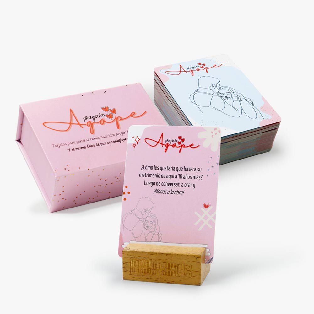 couple playing cards