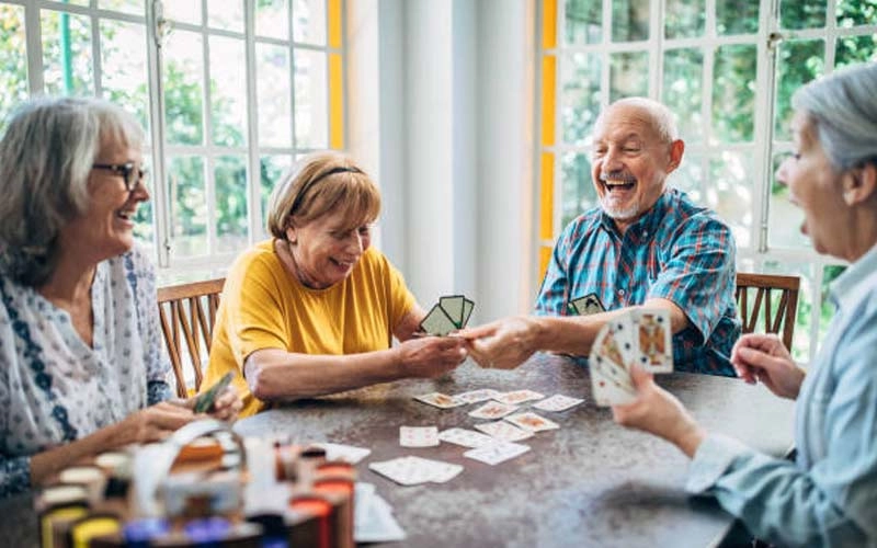 The-Benefits-of-Playing-Card-Games-2 The Benefits of Playing Card Games-2