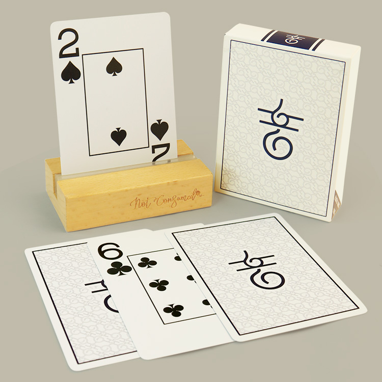 White plastic cards(18)