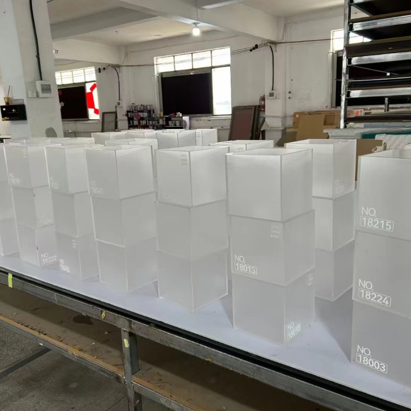 acrylic display box customize (2)