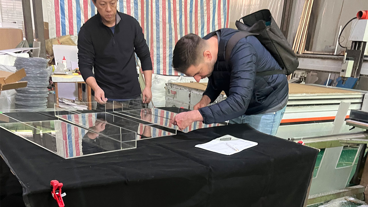 cast vs extruded acrylic sheets