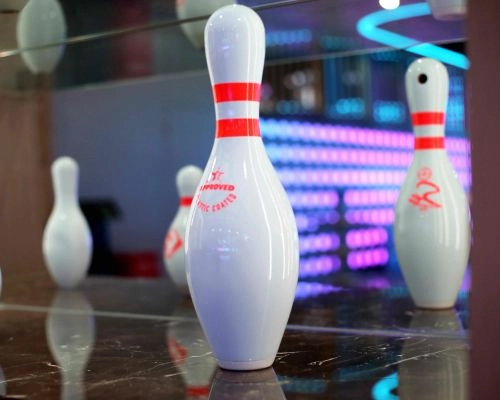 Flying Bowling - bowling pin