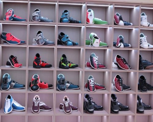 Flying Bowling - bowling shoes