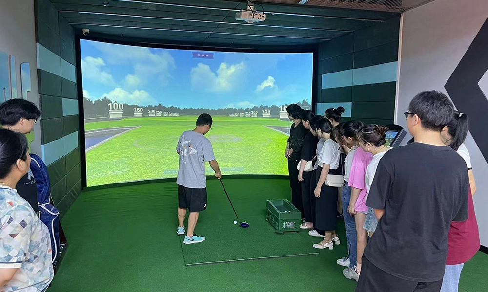 golf simulator projector