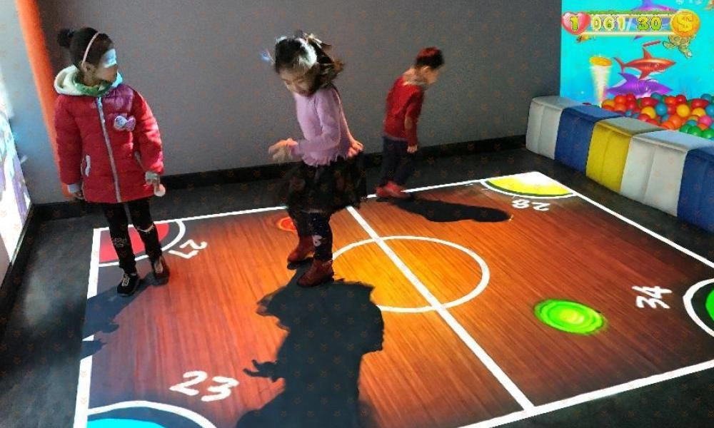 AR floor interactive game (1)