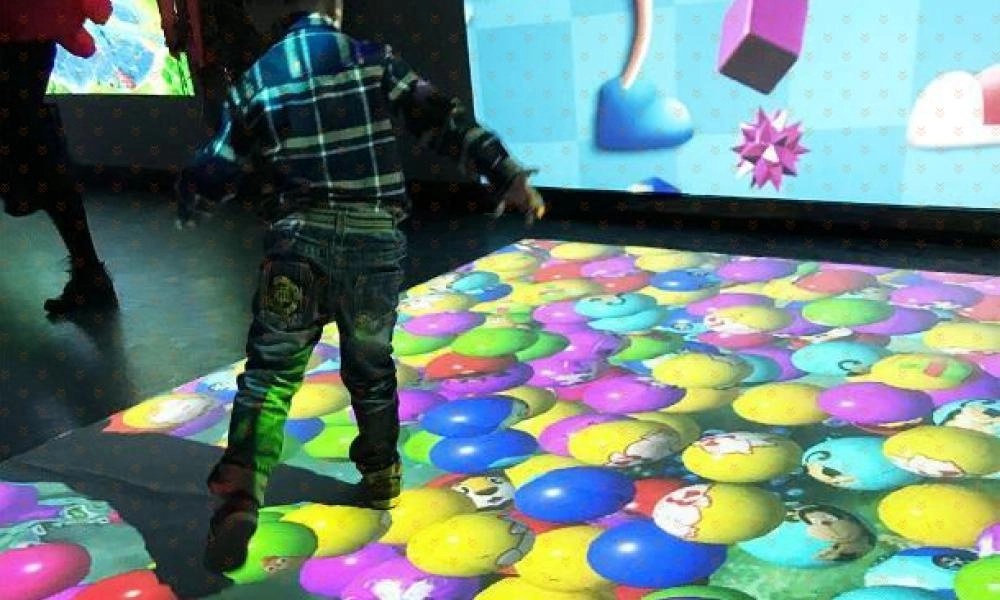 AR floor interactive game (7)