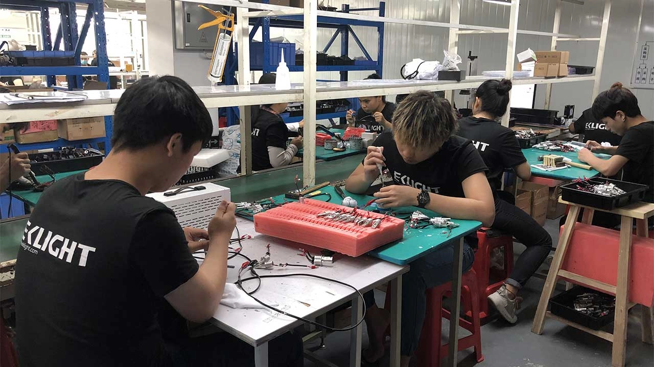 Inside-Our-Advanced-Manufacturing-Facility-1 - EKLIGHT