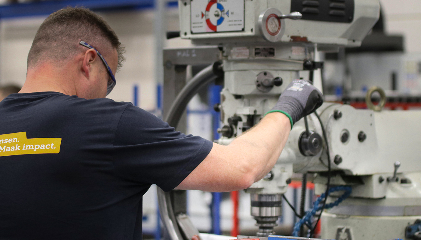 custom dart manufacturer