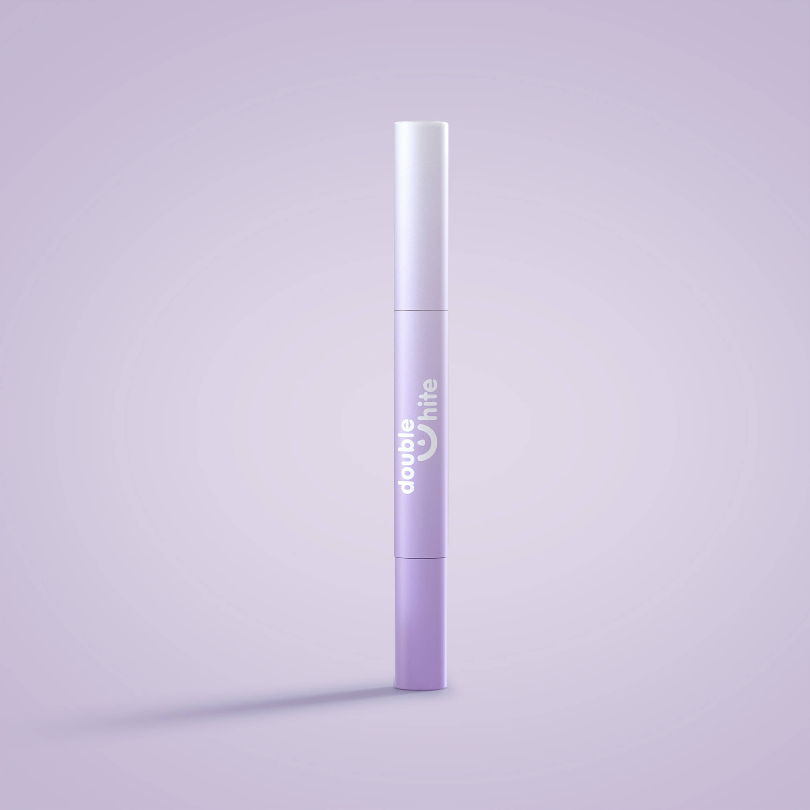 Um tubo roxo e branco de gel clareador de dentes Double White.