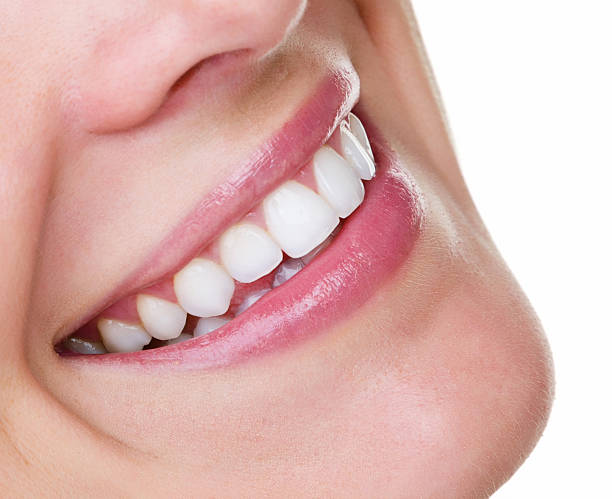 Unlock dazzling teeth using best natural teeth whitening products.