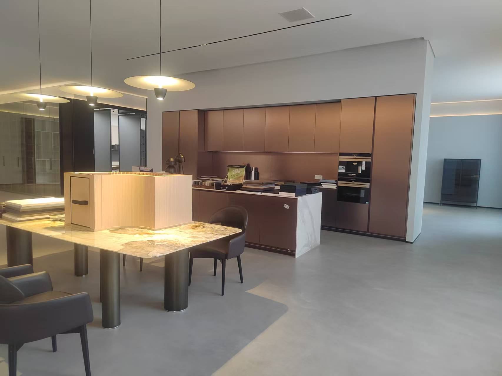 Modern PET kitchen cabinet design.