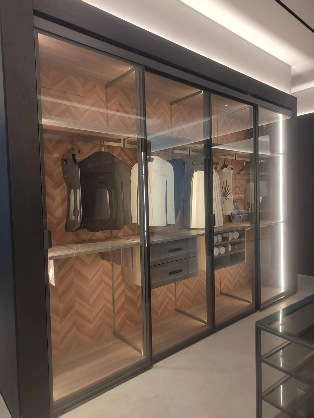 aluminum-frame-glass-sliding-door-bedroom-wardrobe aluminum frame glass sliding door bedroom wardrobe