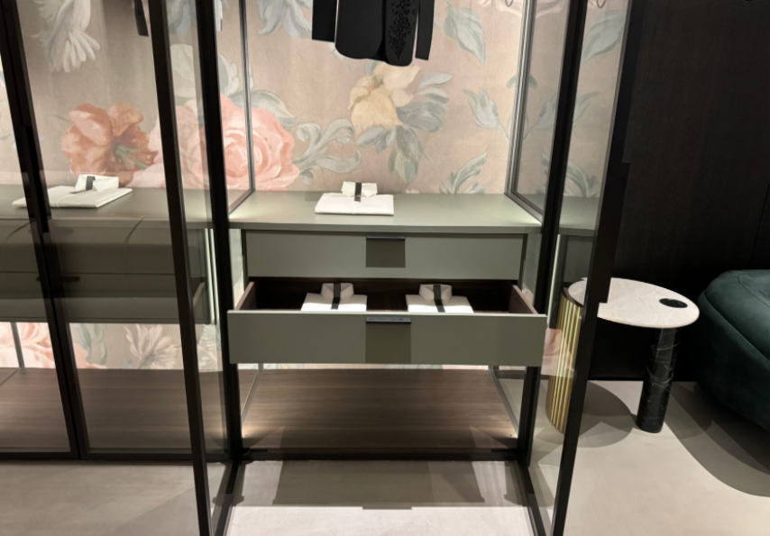 walk in closet 2