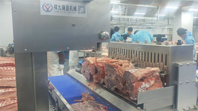全自动锯骨机现场 (4) 全自动锯骨机现场 (4)
