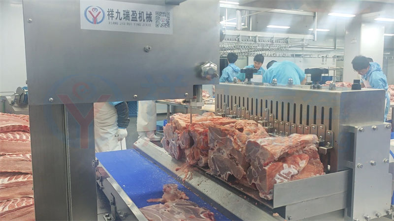 全自动锯骨机现场 (4) 全自动锯骨机现场 (4)