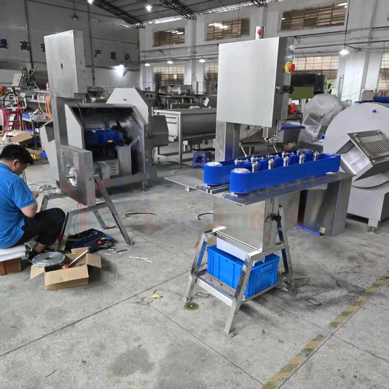 工厂款开半机现场 - 祥九瑞盈 工厂款开半机现场 - 祥九瑞盈