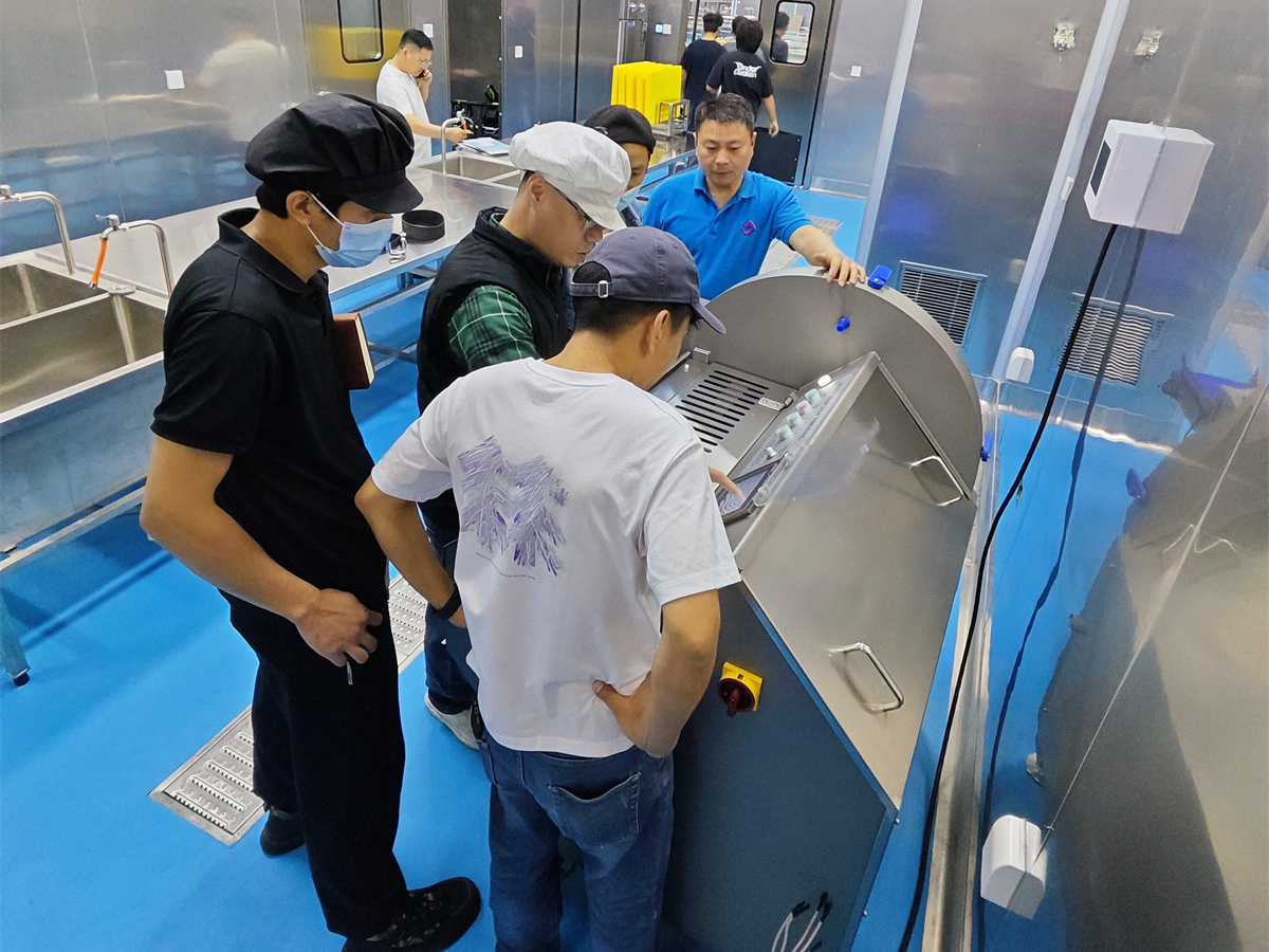 日式烧鸟食材加工车间现场 - 祥九瑞盈