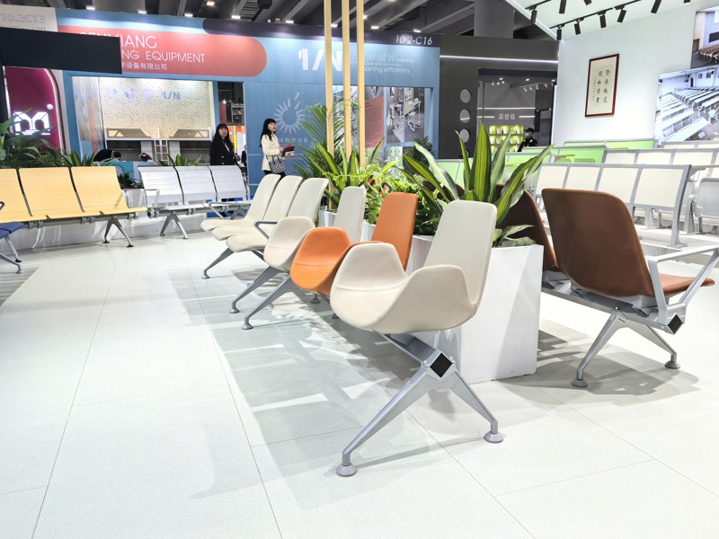 Leadsun Seating, CIFF International Furniture Fair 2025_2 Leadsun Seating, CIFF International Furniture Fair 2025_2