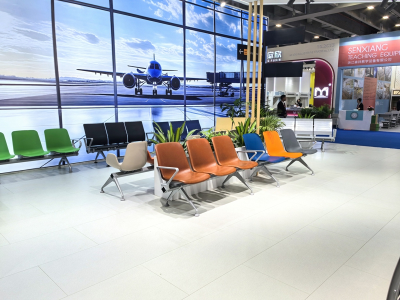 Leadsun Seating, CIFF International Furniture Fair 2025_5 Leadsun Seating, CIFF International Furniture Fair 2025_5