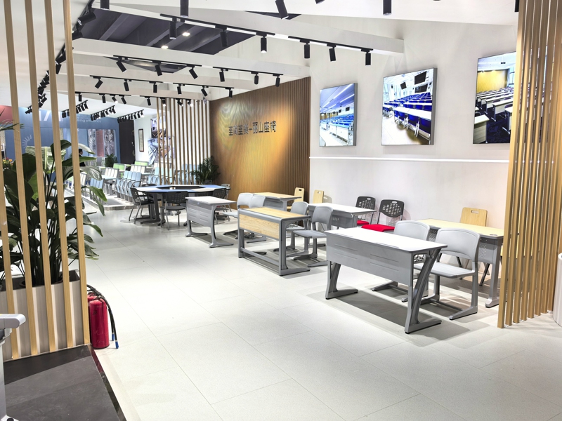 Leadsun Seating, CIFF International Furniture Fair 2025_2 Leadsun Seating, CIFF International Furniture Fair 2025