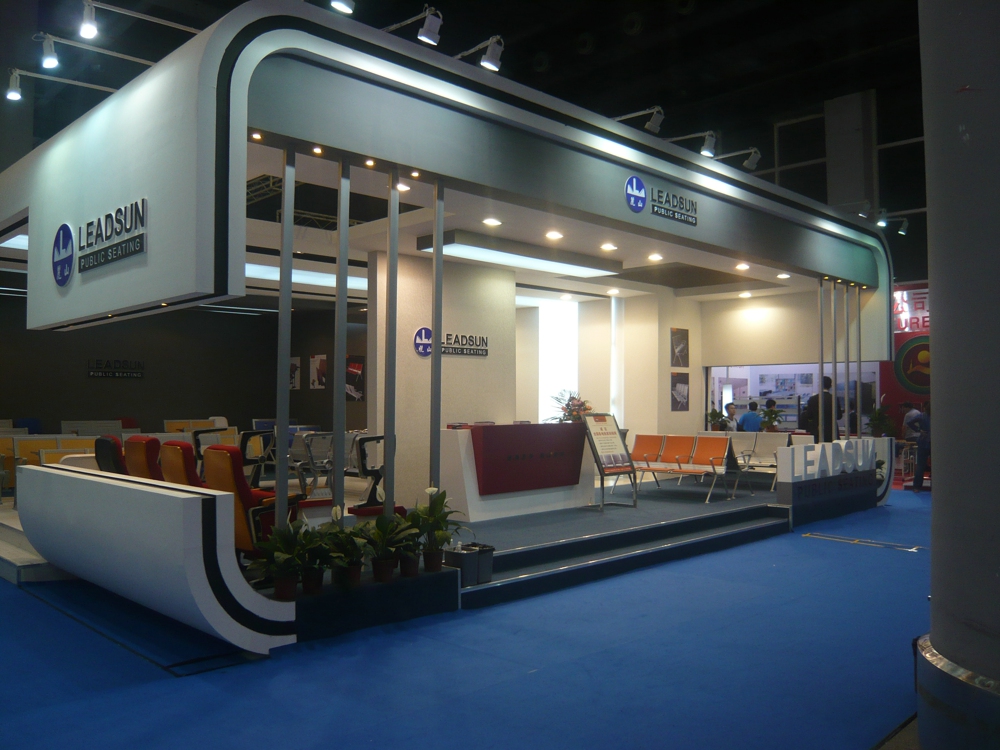 Leadsun’s CIFF 2013 booth Leadsun Seating CIFF 2013 booth with LS-529 chairs and LS-918 desks”