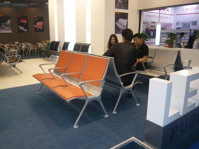 LS-529 waiting chairs in exhibition setup P1110098