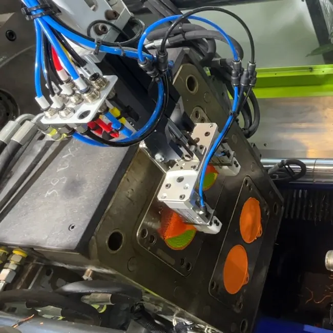 2k injection molding - TYM
