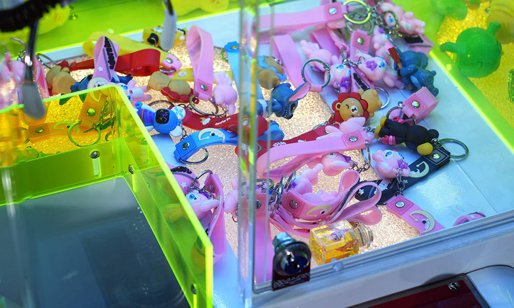 Venta de equipos de entretenimiento para centros comerciales: máquina de garras de peluche (9) Venta de equipos de entretenimiento para centros comerciales: máquina de garras de peluche (9)