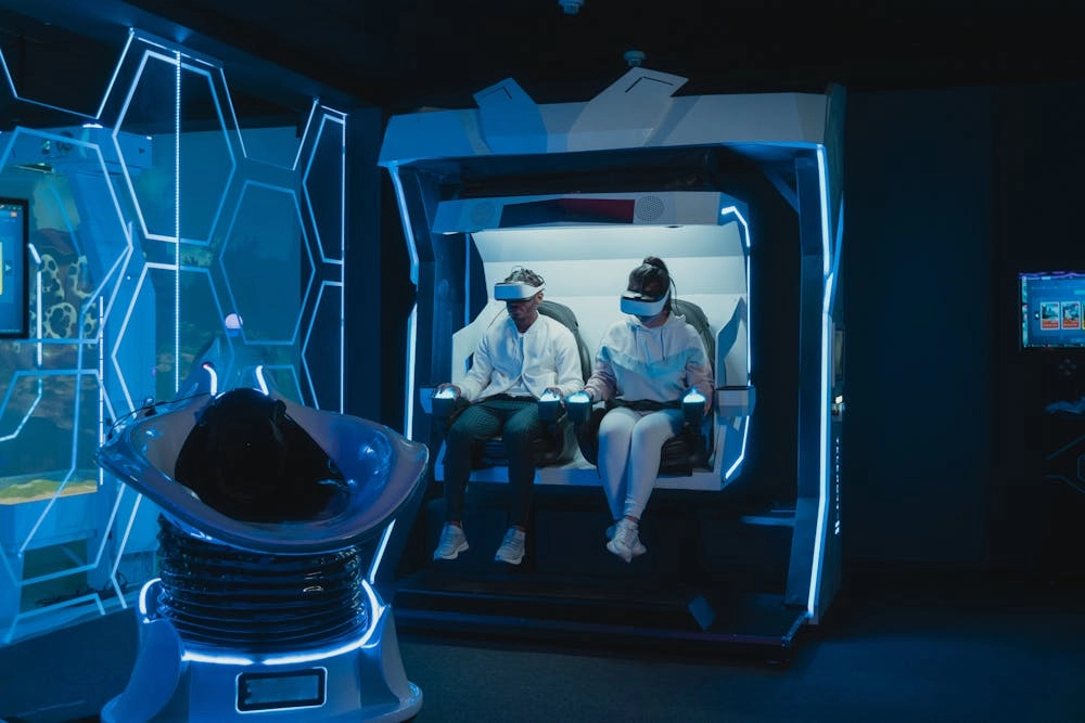 People-experience-vr-360-simulator. - VRN0.1 People experience vr 360 simulator. - VRN0.1