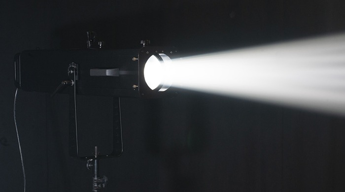 follow-spot-1600w