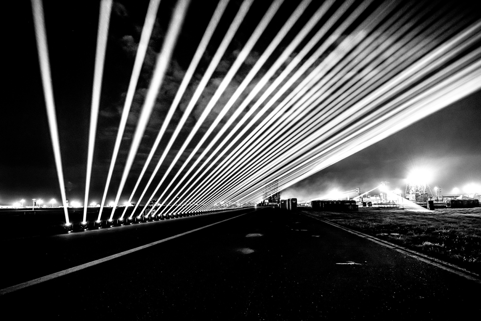 Laser-stage-lighting3-1620x1080