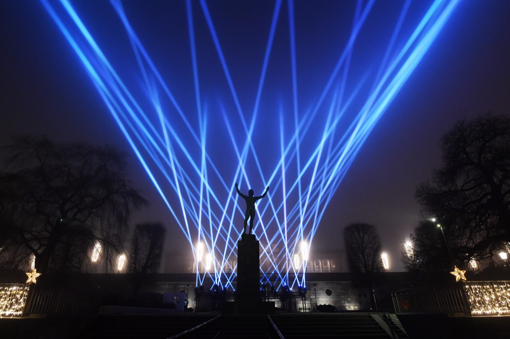 Laser-stage-lighting5
