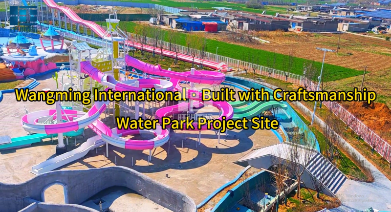 water park slide 05cb8140-0ffd-4bfb-9c05-52602e1fdf43