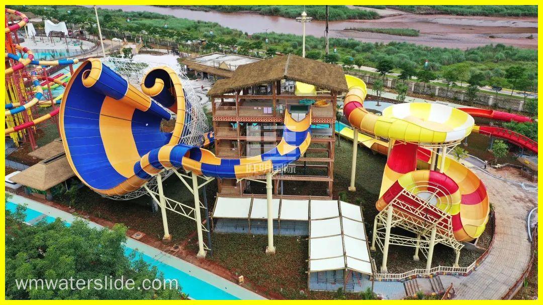 Abyss & Flying Carpet Slide Abyss & Flying Carpet Slide
