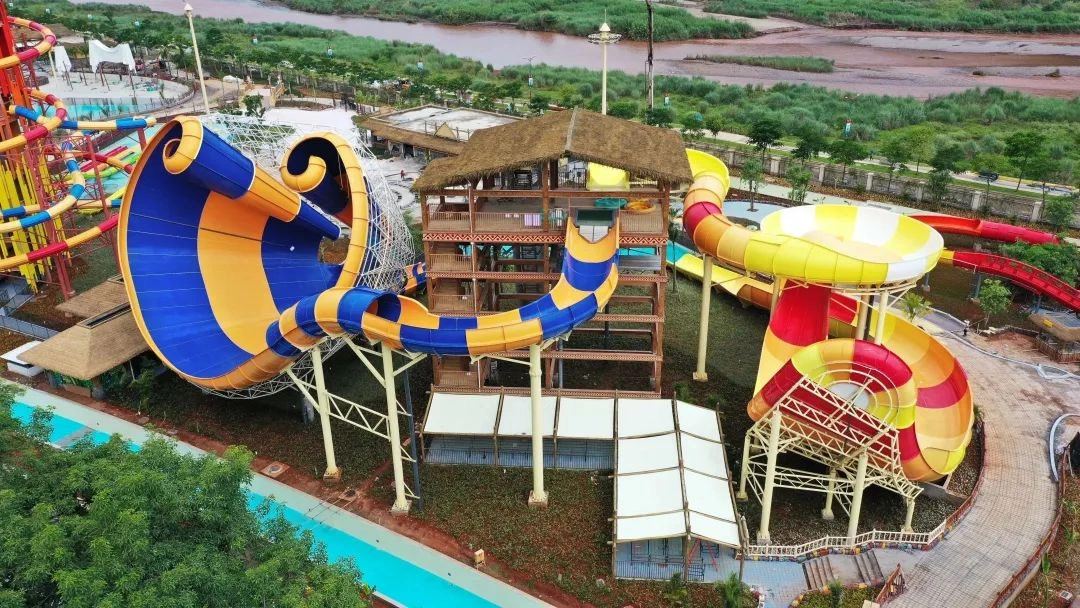 Abyss-&-Flying-Carpet-Slide - WM INTERNATIONAL Abyss & Flying Carpet Slide - WM INTERNATIONAL
