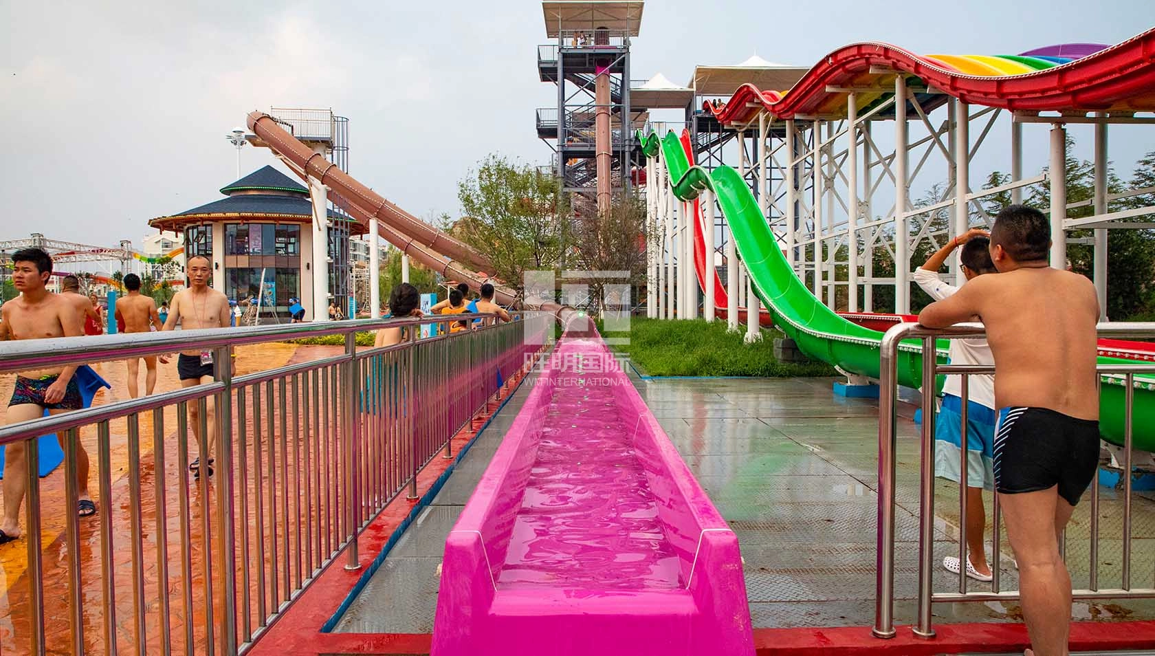 Aqualoop-Slide-2 - WM INTERNATIONAL Aqualoop Slide-2 - WM INTERNATIONAL