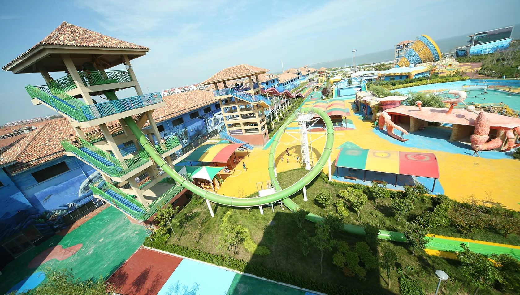 Aqualoop Slide-3 - WM INTERNATIONAL