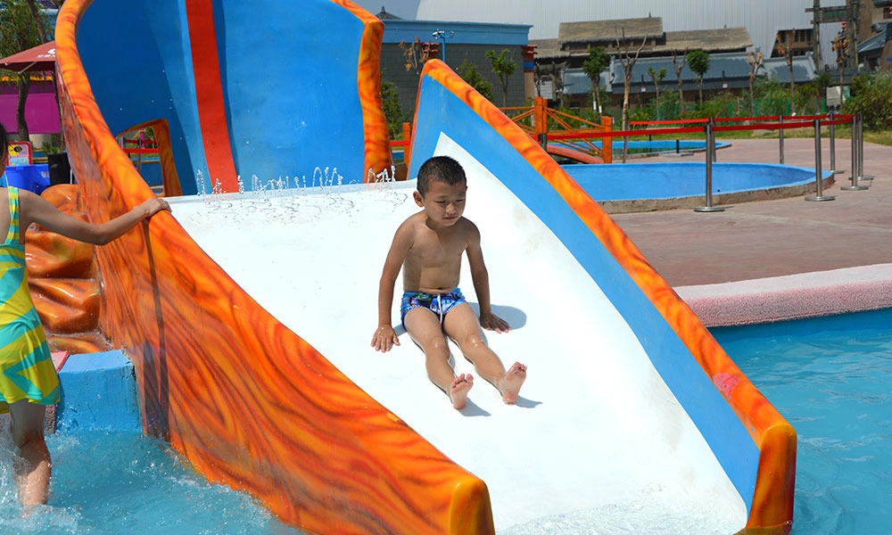 Beach Boat Slide - WM International