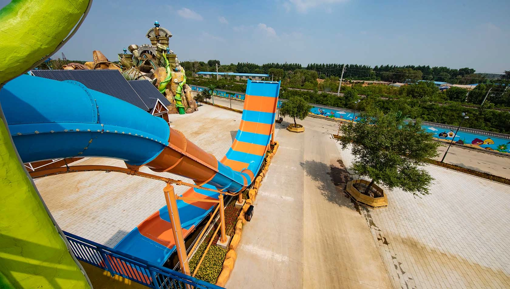Boomerango Slide-2 - WM INTERNATIONAL